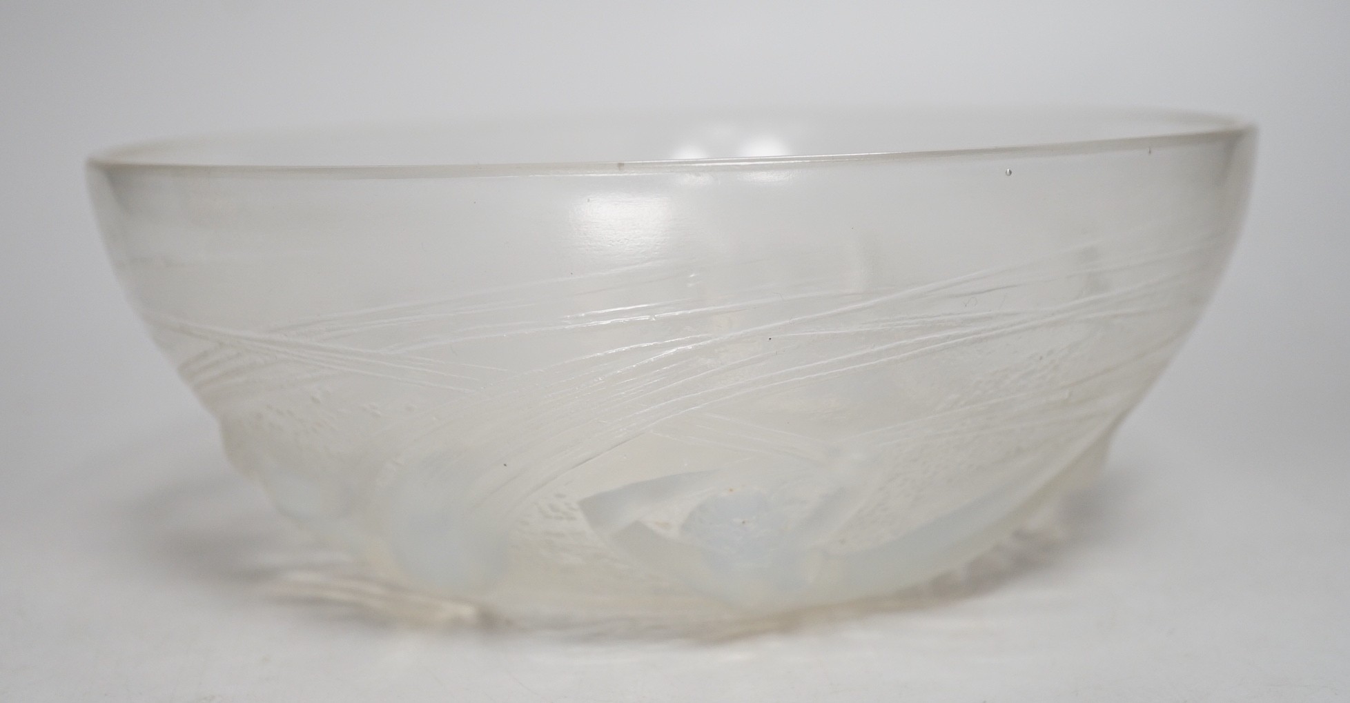 A R. Lalique Ondines opalescent glass bowl, etched mark, numbered 380, diameter 21cm
